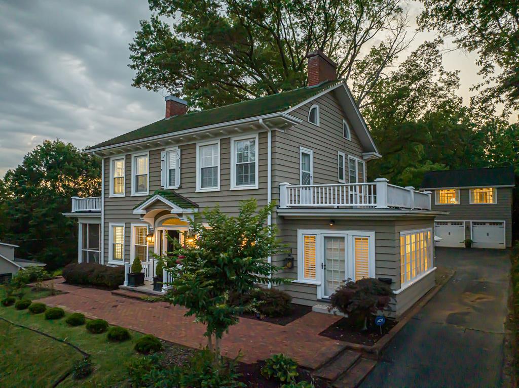 531 Lawrence Avenue Property Photo 2