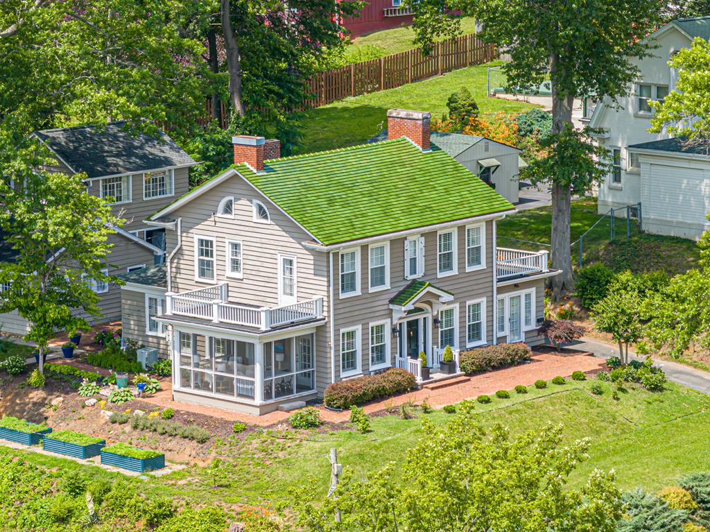 531 Lawrence Avenue Property Photo 4