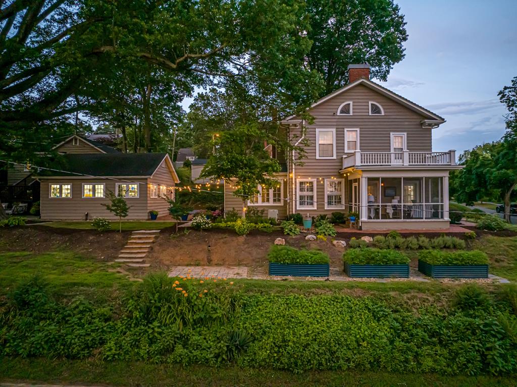 531 Lawrence Avenue Property Photo 7