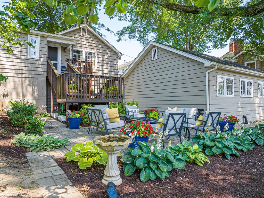 531 Lawrence Avenue Property Photo 12