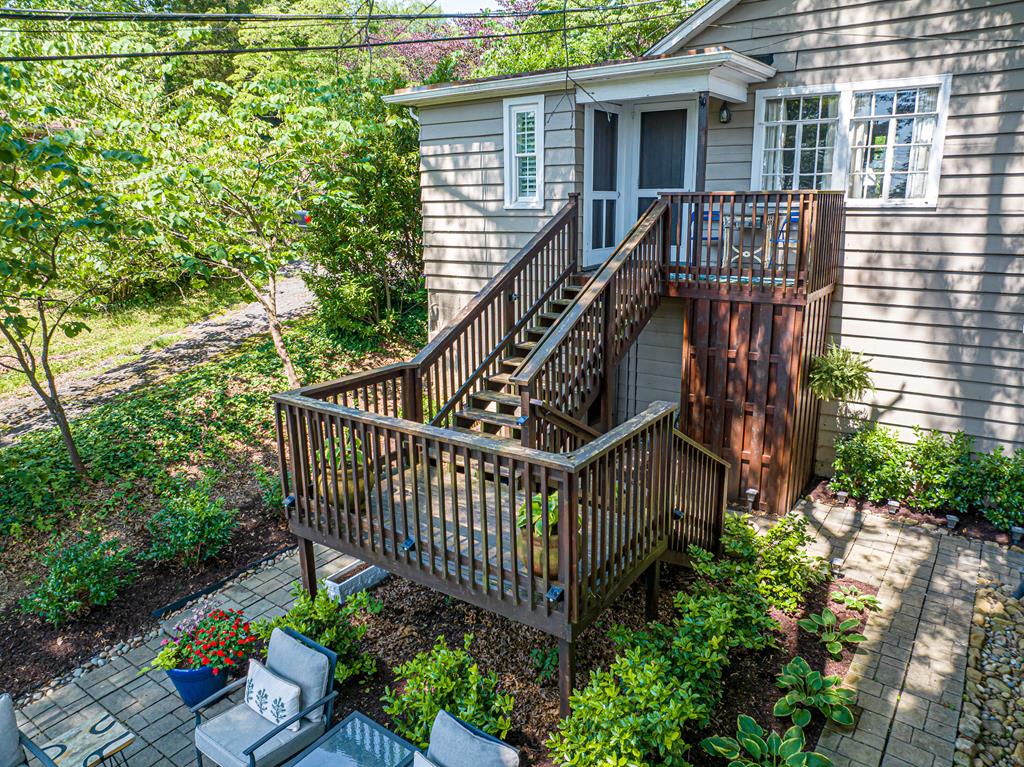 531 Lawrence Avenue Property Photo 13