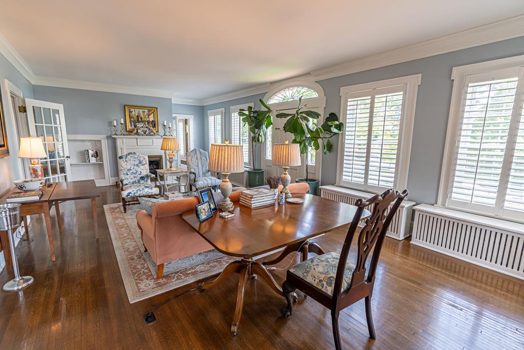 531 Lawrence Avenue Property Photo 23