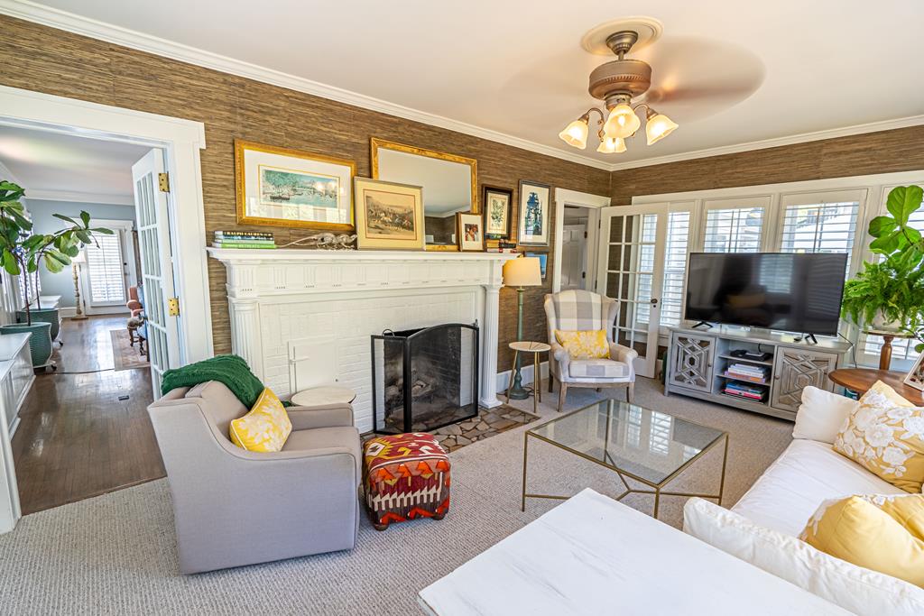 531 Lawrence Avenue Property Photo 28