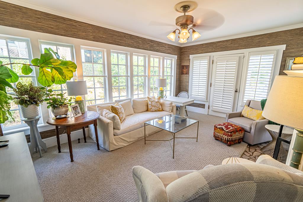 531 Lawrence Avenue Property Photo 30