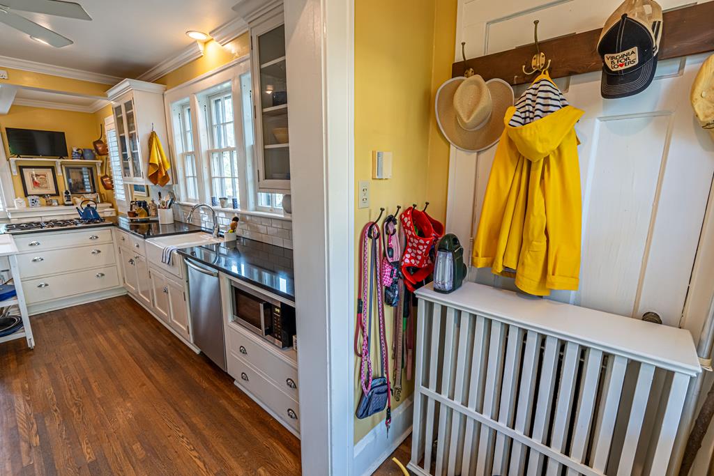 531 Lawrence Avenue Property Photo 36