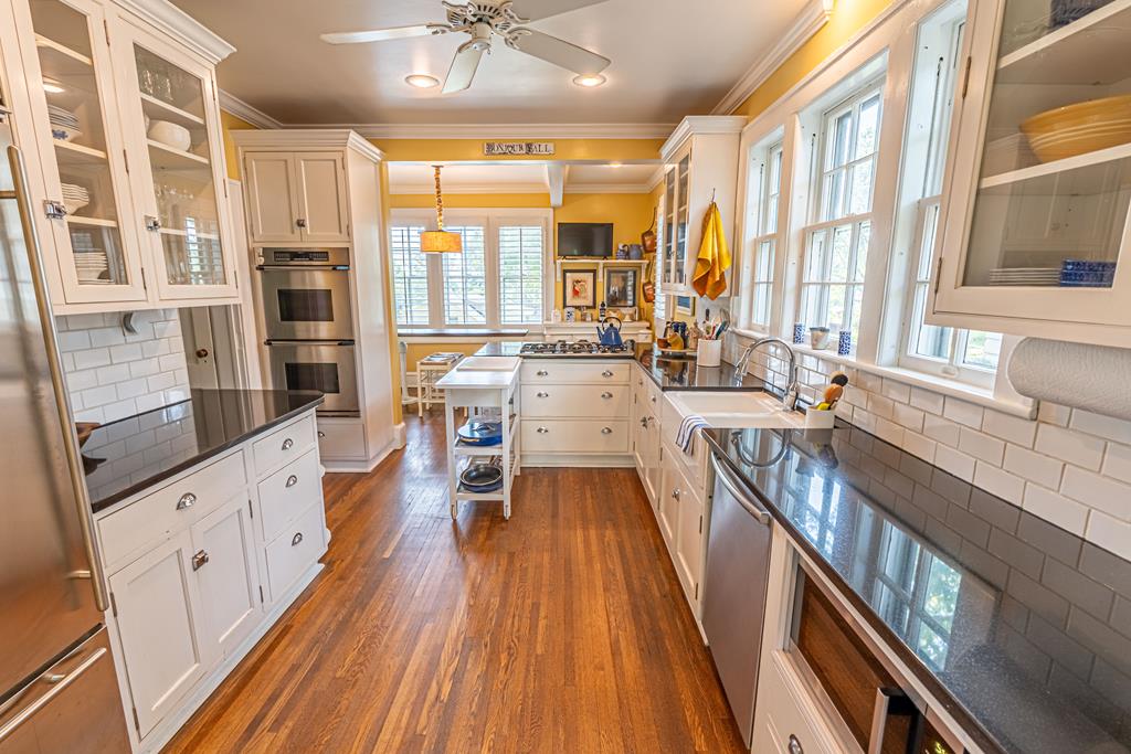 531 Lawrence Avenue Property Photo 38