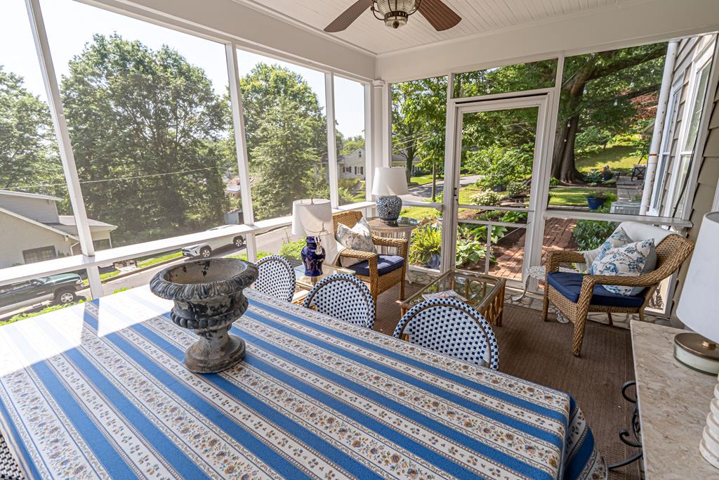 531 Lawrence Avenue Property Photo 54