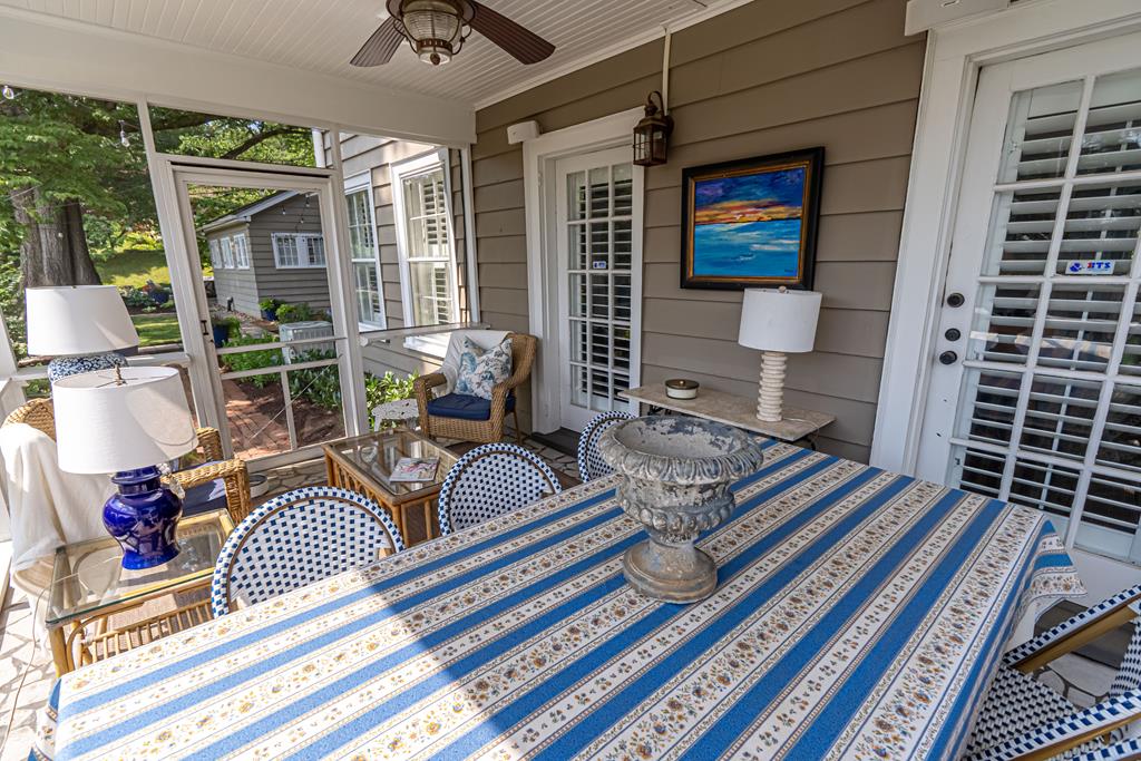 531 Lawrence Avenue Property Photo 55