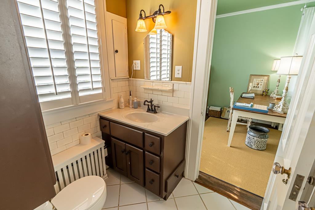 531 Lawrence Avenue Property Photo 63