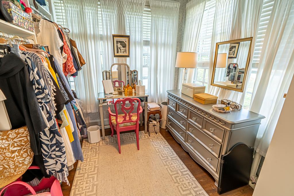 531 Lawrence Avenue Property Photo 75