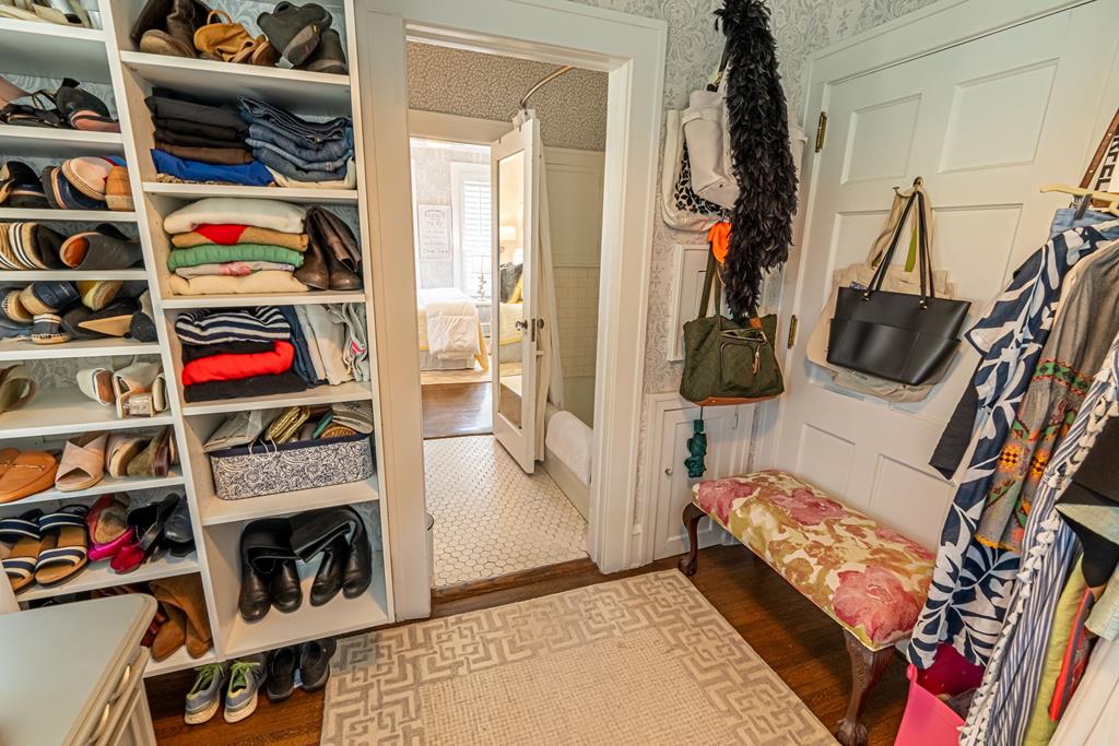 531 Lawrence Avenue Property Photo 76