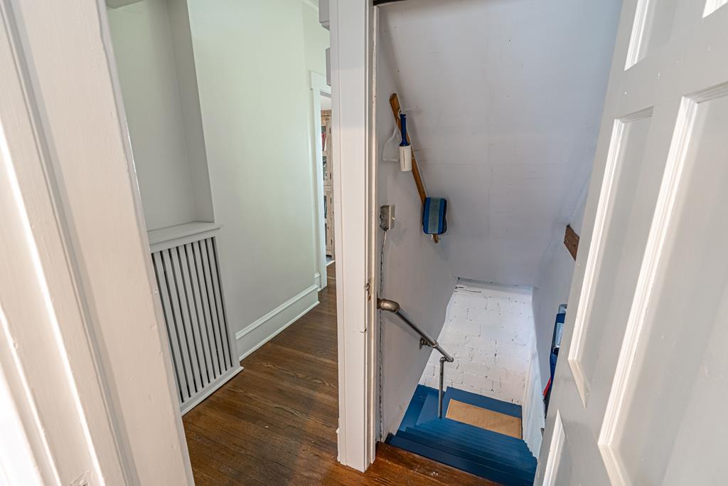 531 Lawrence Avenue Property Photo 77