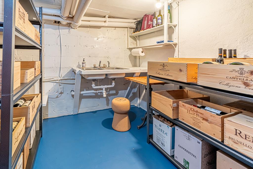 531 Lawrence Avenue Property Photo 80