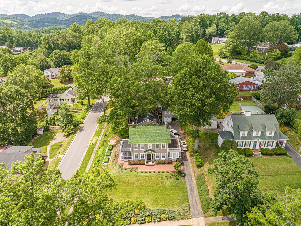 531 Lawrence Avenue Property Photo 100