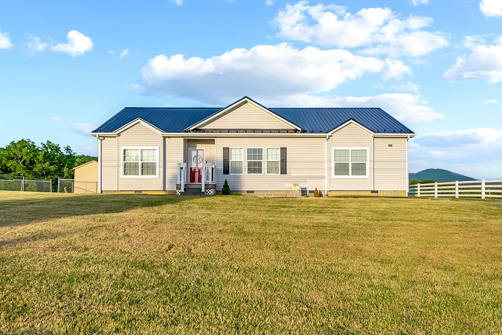 638 Carterville Heights Road Property Photo 1