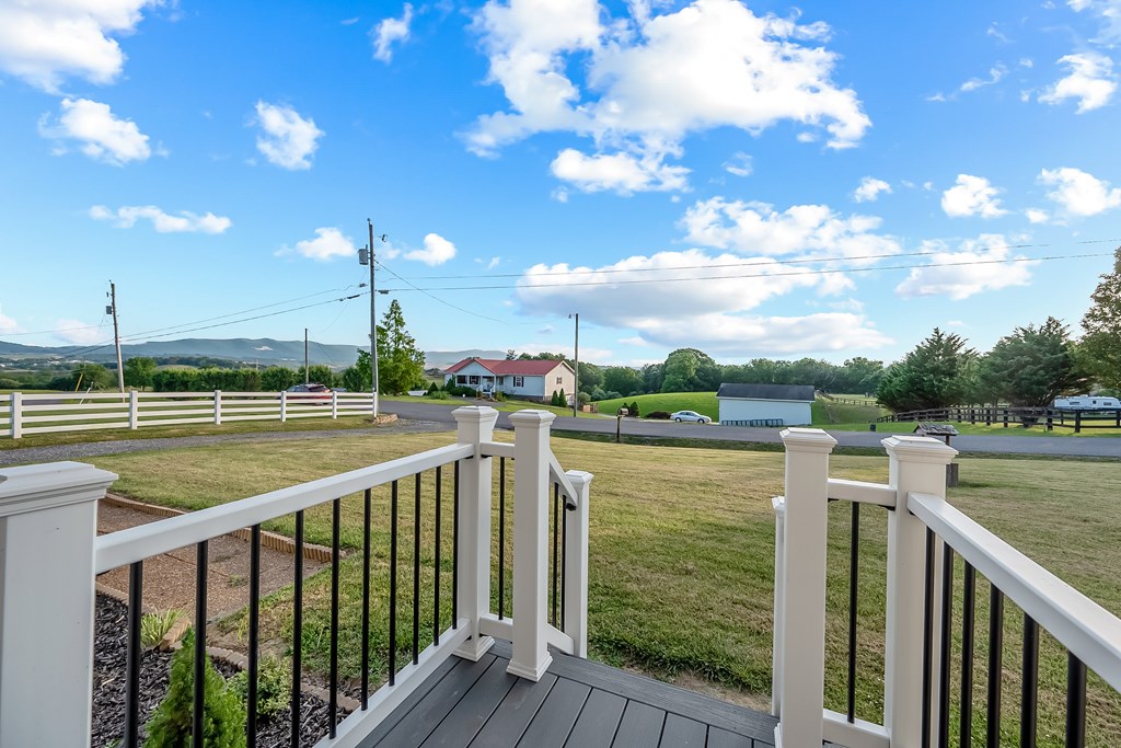 638 Carterville Heights Road Property Photo 2