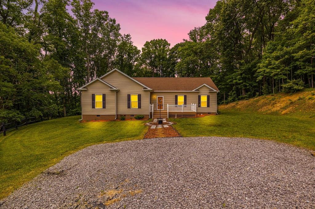2027 E Hazel Mtn Rd Property Photo