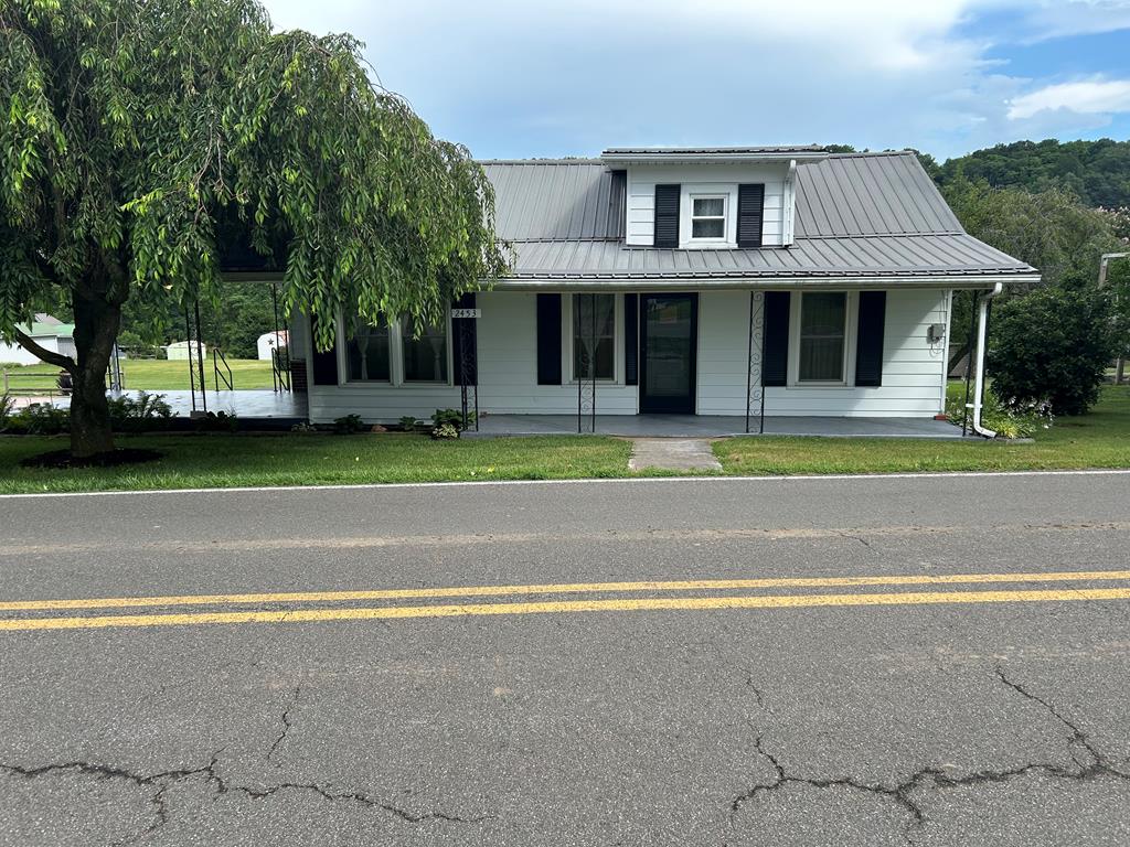 2453 Austinville Road Property Photo 1