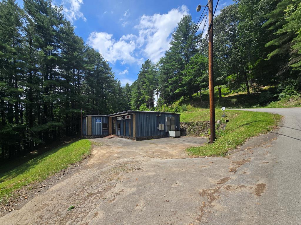 222 Sunny Hills Drive Property Photo 1