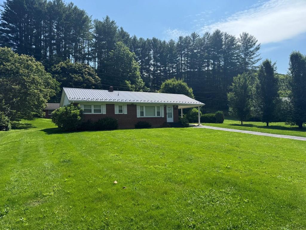 1686 Troutdale Hwy Property Photo 1