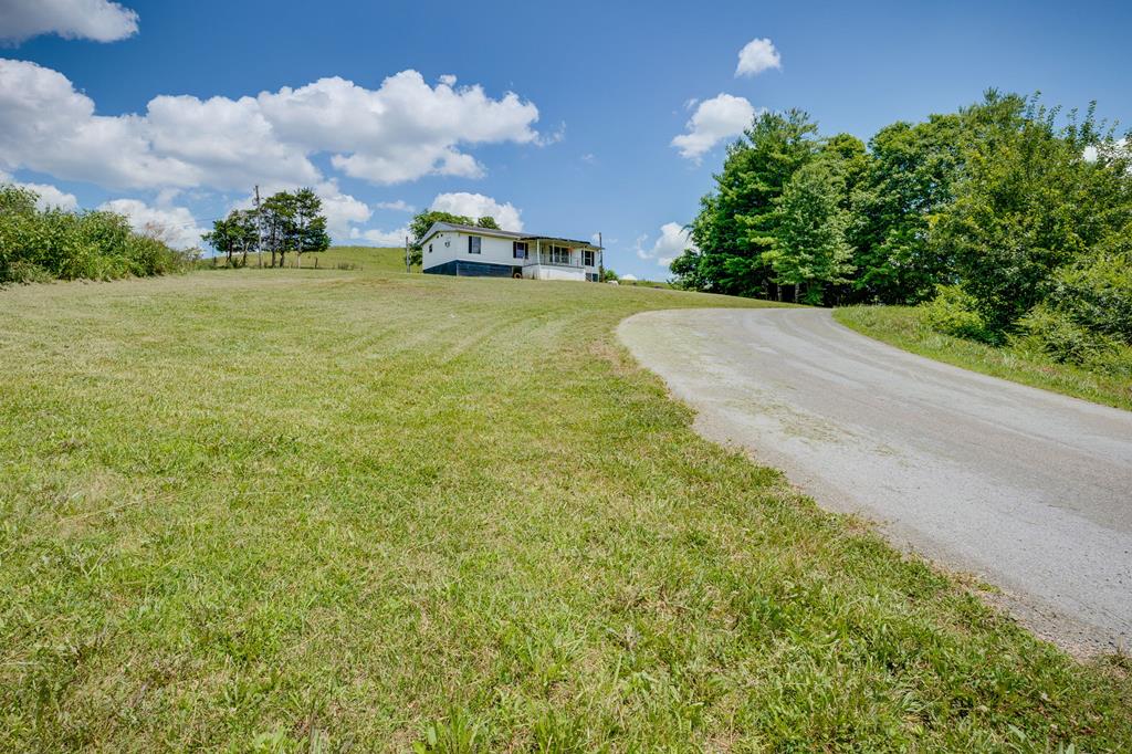 212 Circle Property Photo 1