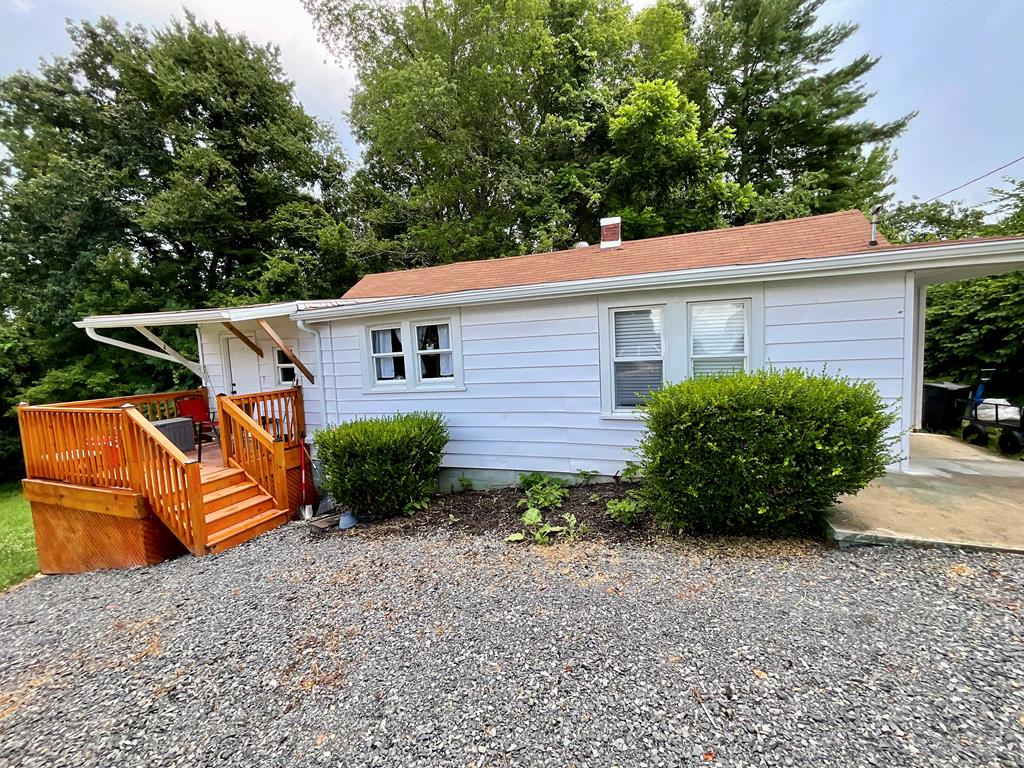 61 Cricket Ln