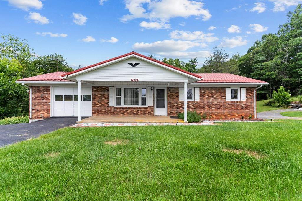 1752 Harrison Ridge Rd