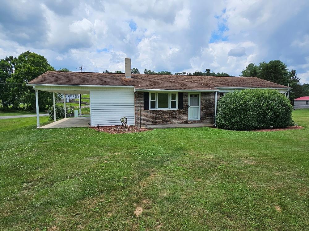 54 Forest Ln Property Photo 1