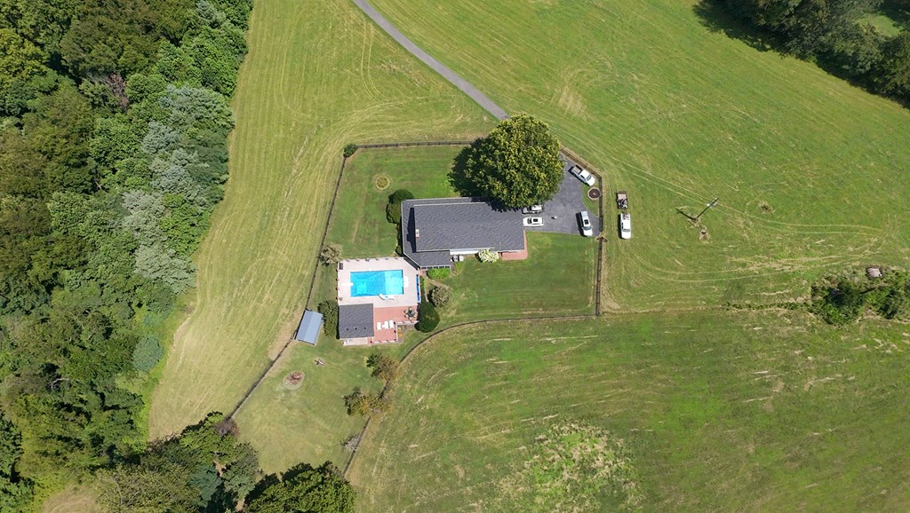 641 Vaughn Brooks Rd. Property Photo 7