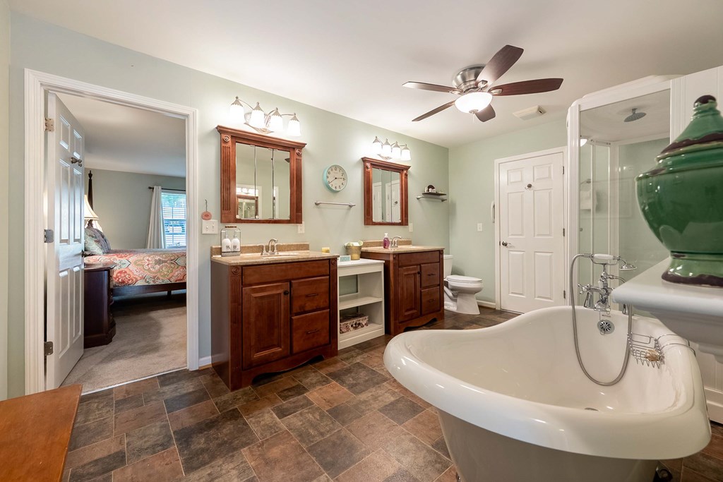 409 Whispering Pines Rd Property Photo 37