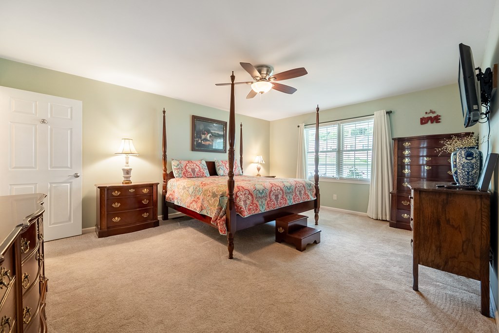 409 Whispering Pines Rd Property Photo 42