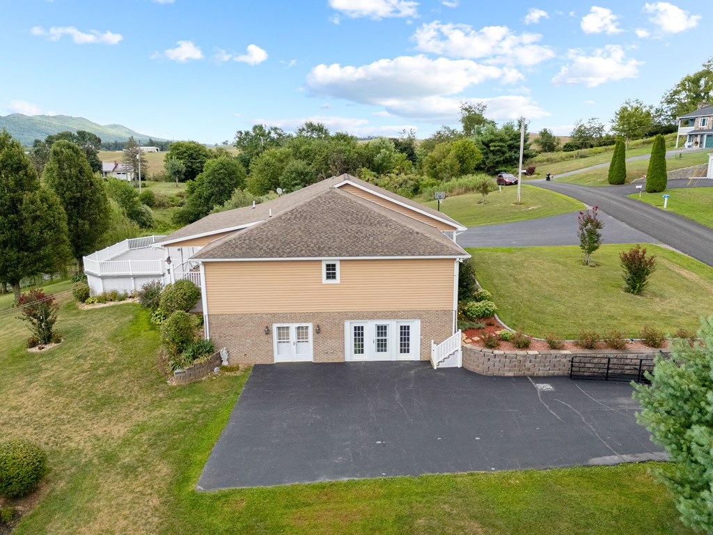409 Whispering Pines Rd Property Photo 82