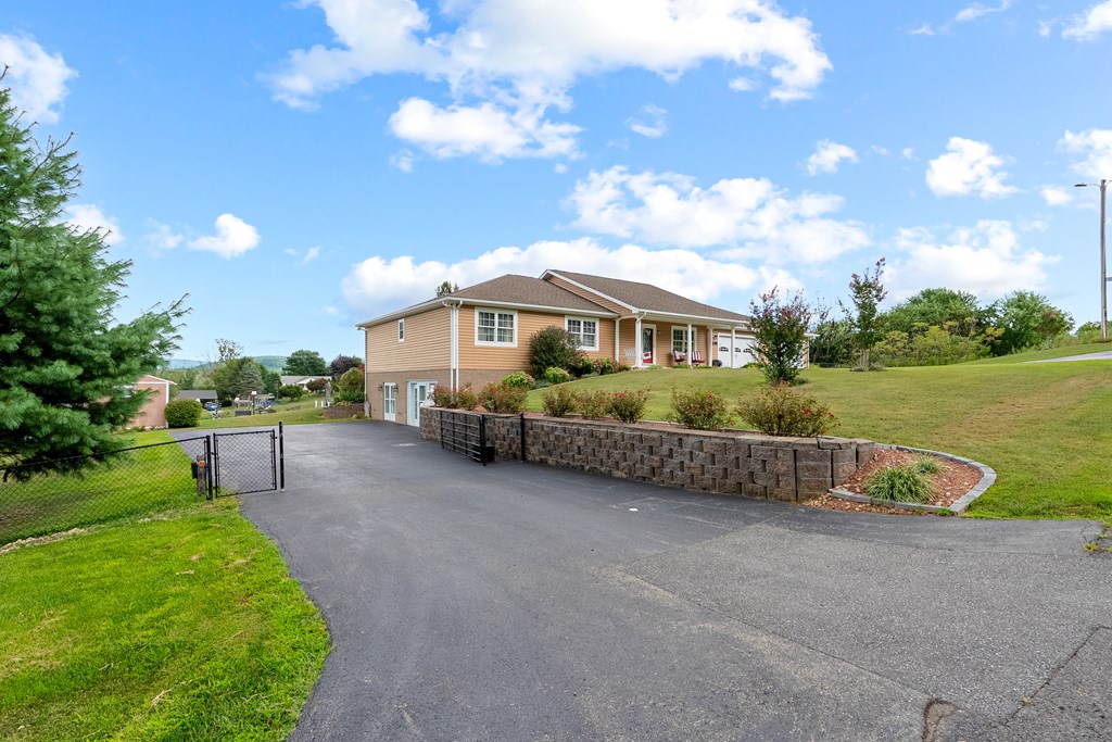 409 Whispering Pines Rd Property Photo 84