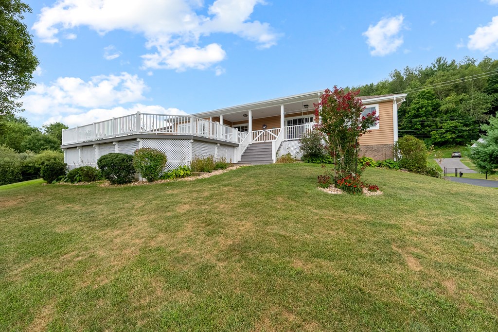 409 Whispering Pines Rd Property Photo 93