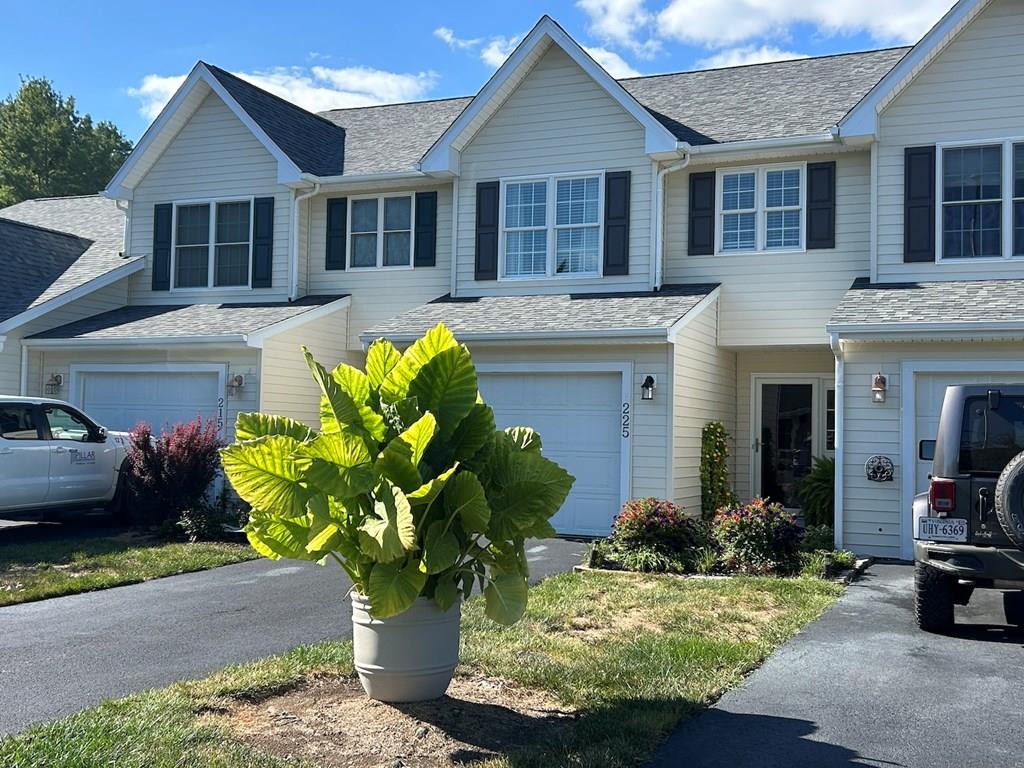 225 Pleasant View Drive Property Photo