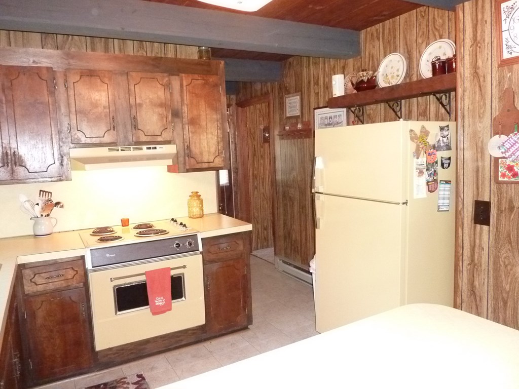 233 Alpine Crest Property Photo 8