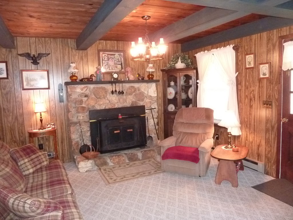 233 Alpine Crest Property Photo 10