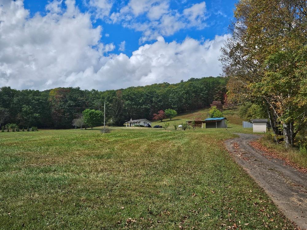 127 Anns Lane Property Photo 1