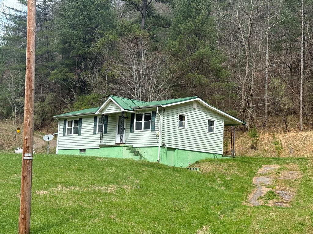 8836 Lovers Gap Road Property Photo 1