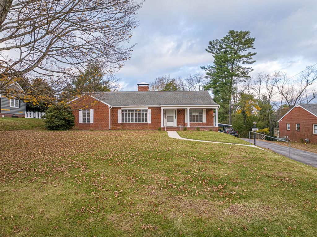 414 Court St Property Photo 1