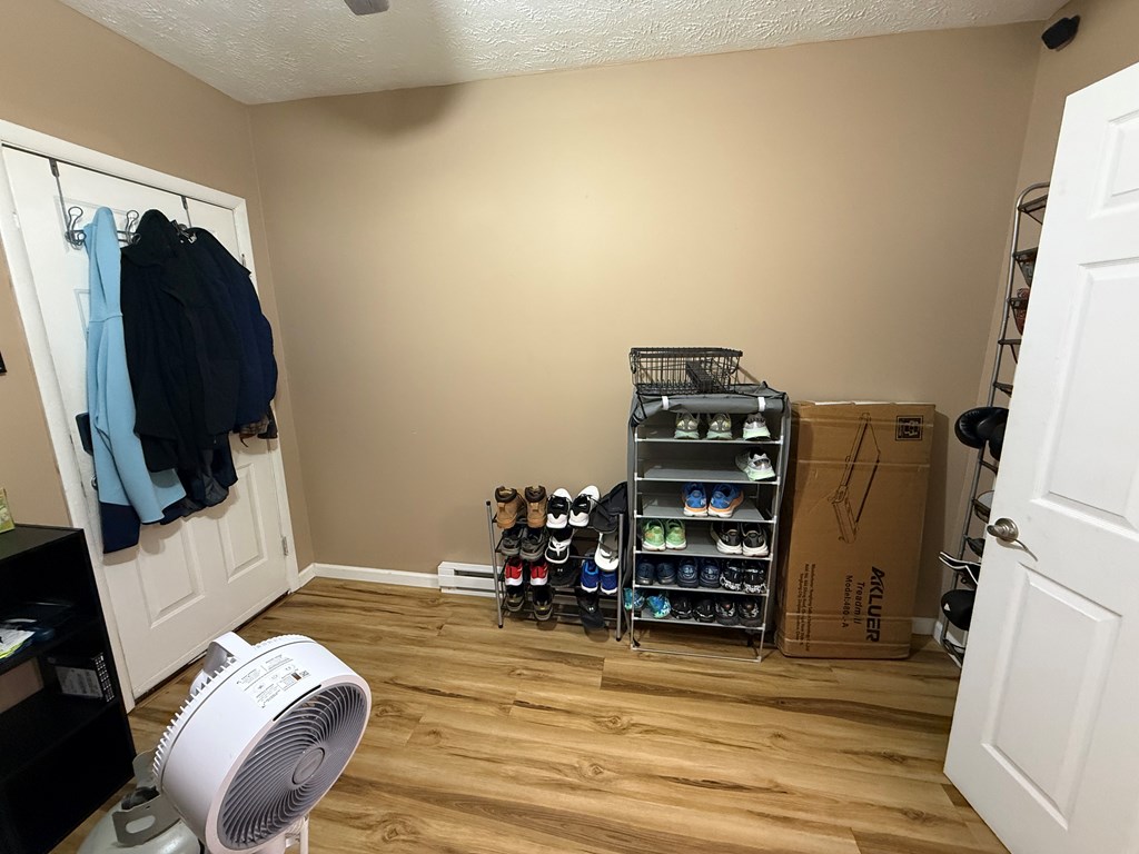 145 Suffolk Ave Property Photo 34