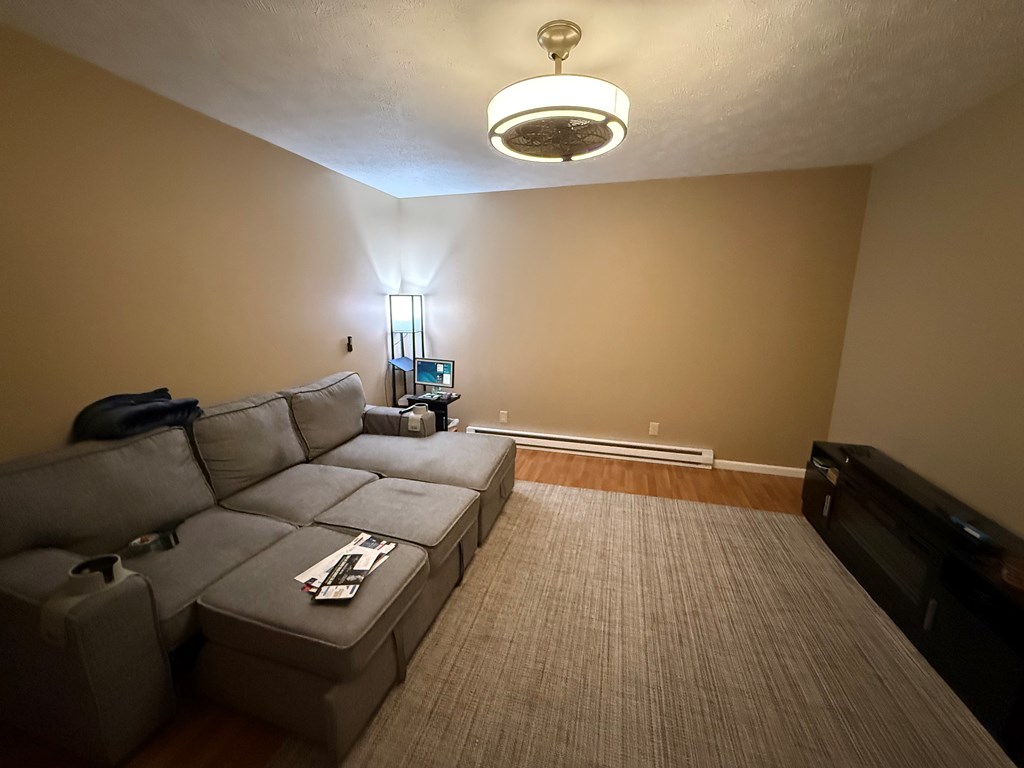 145 Suffolk Ave Property Photo 39