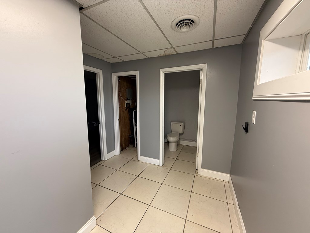 145 Suffolk Ave Property Photo 45