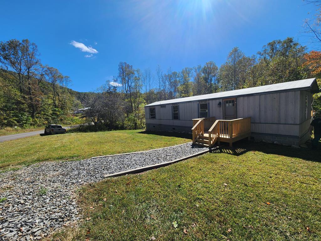 947 Valley End Property Photo 1