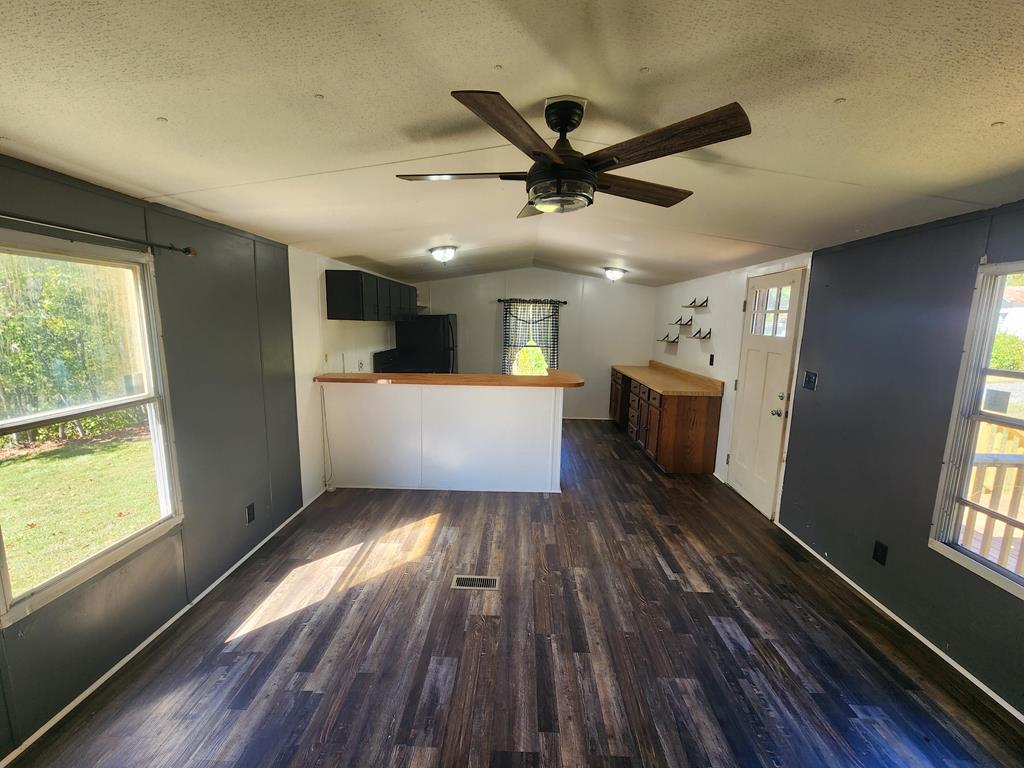 947 Valley End Property Photo 10