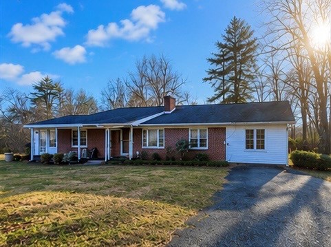 2282 Old Pipers Gap Property Photo 3