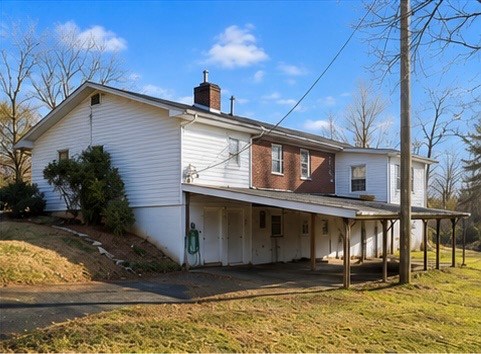 2282 Old Pipers Gap Property Photo 4