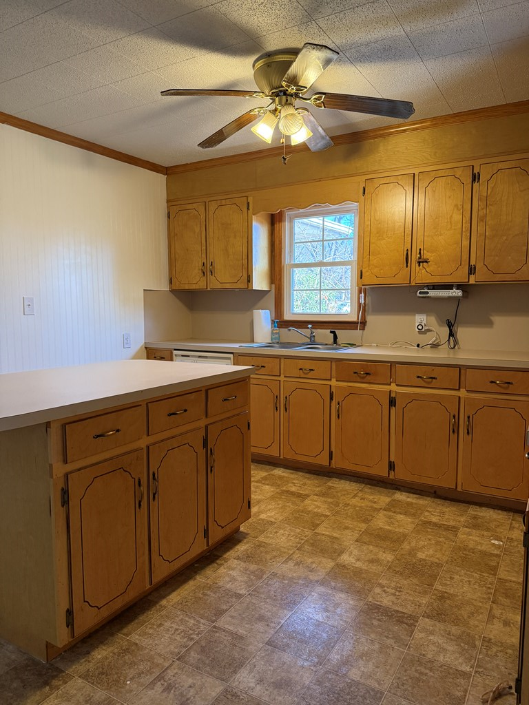 2282 Old Pipers Gap Property Photo 14