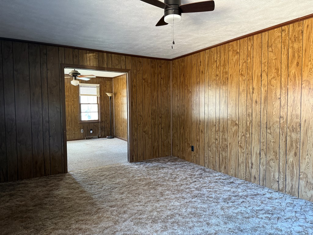 2282 Old Pipers Gap Property Photo 21