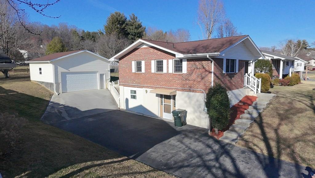 328 Winding Way Road Property Photo 1